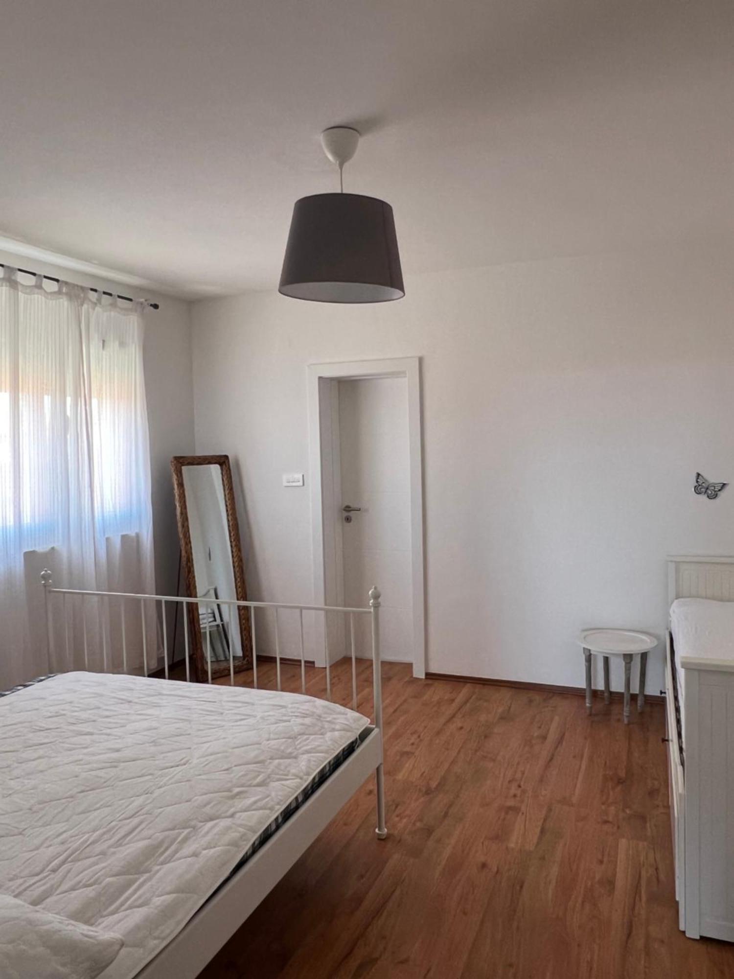 Apartmani Maksan Pakoštane Extérieur photo