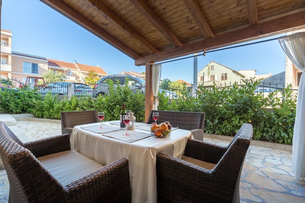 Apartmani Maksan Pakoštane Extérieur photo