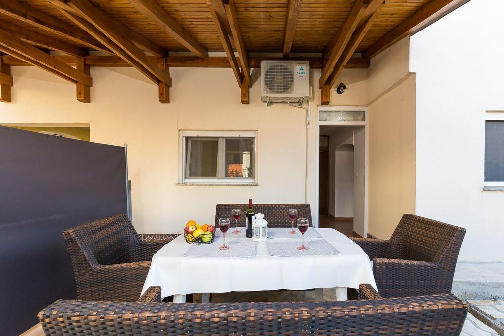 Apartmani Maksan Pakoštane Extérieur photo