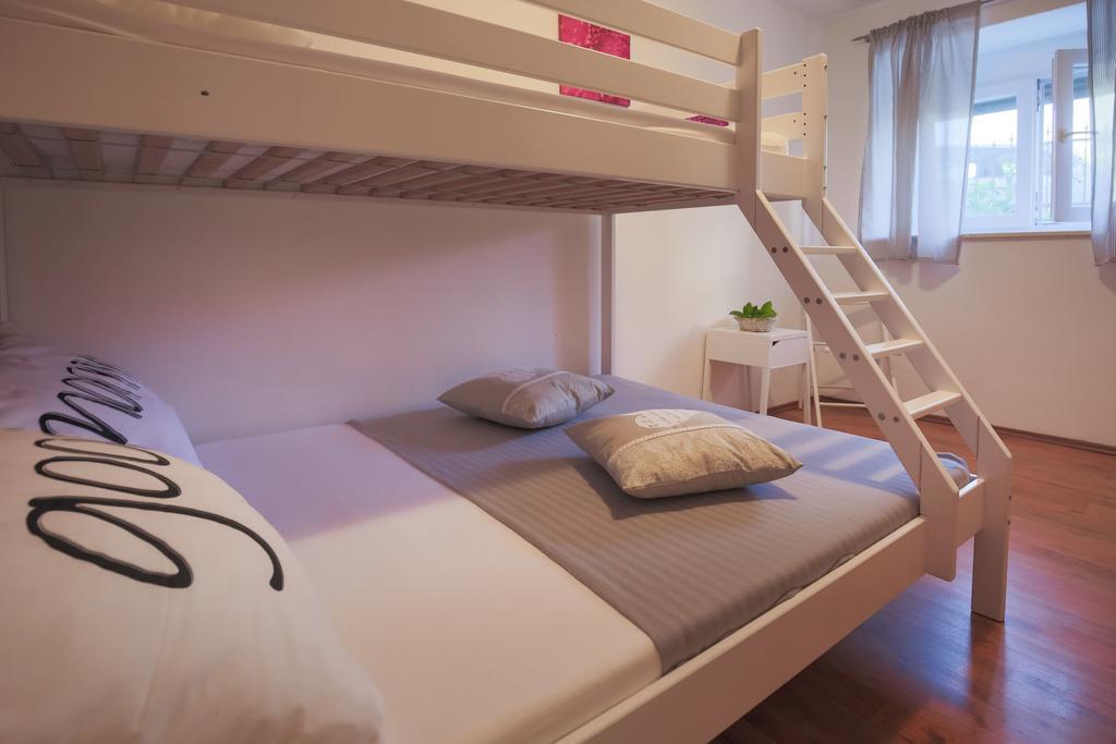 Apartmani Maksan Pakoštane Extérieur photo