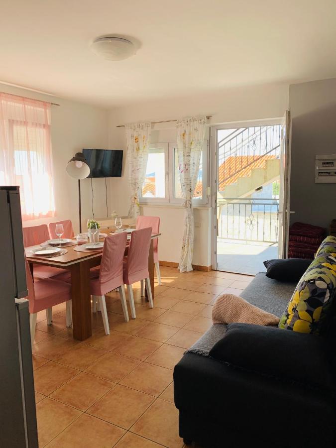 Apartmani Maksan Pakoštane Extérieur photo
