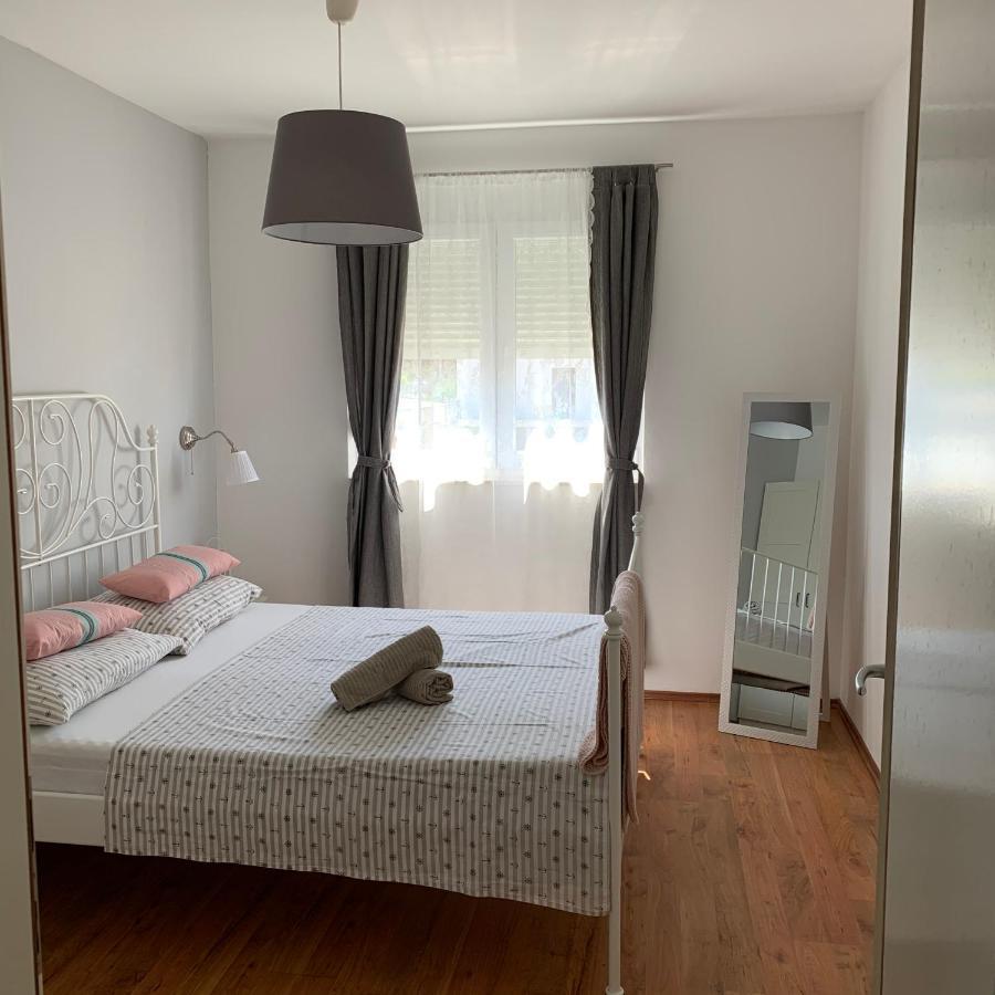 Apartmani Maksan Pakoštane Extérieur photo